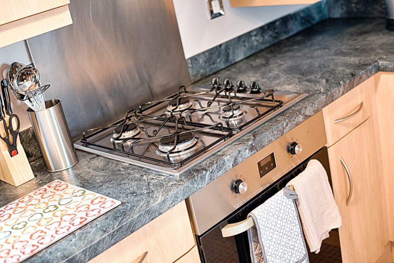 Styling! Copper Quarter Apartment